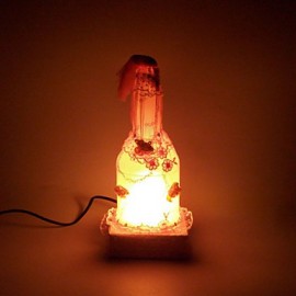 10*10*26CM Valentinstag Kreative Innenausstattung Geschenke Vintage Handwerk Spitze Flasche Schreibtisch Lampe Led Licht